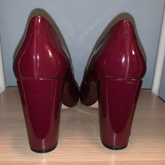 Ann Taylor Chunky Heel Pump - Picture 5 of 8